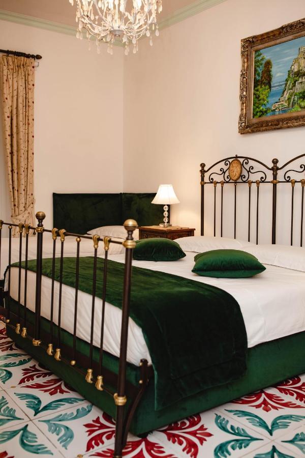 Delfini Trevi House Guest house